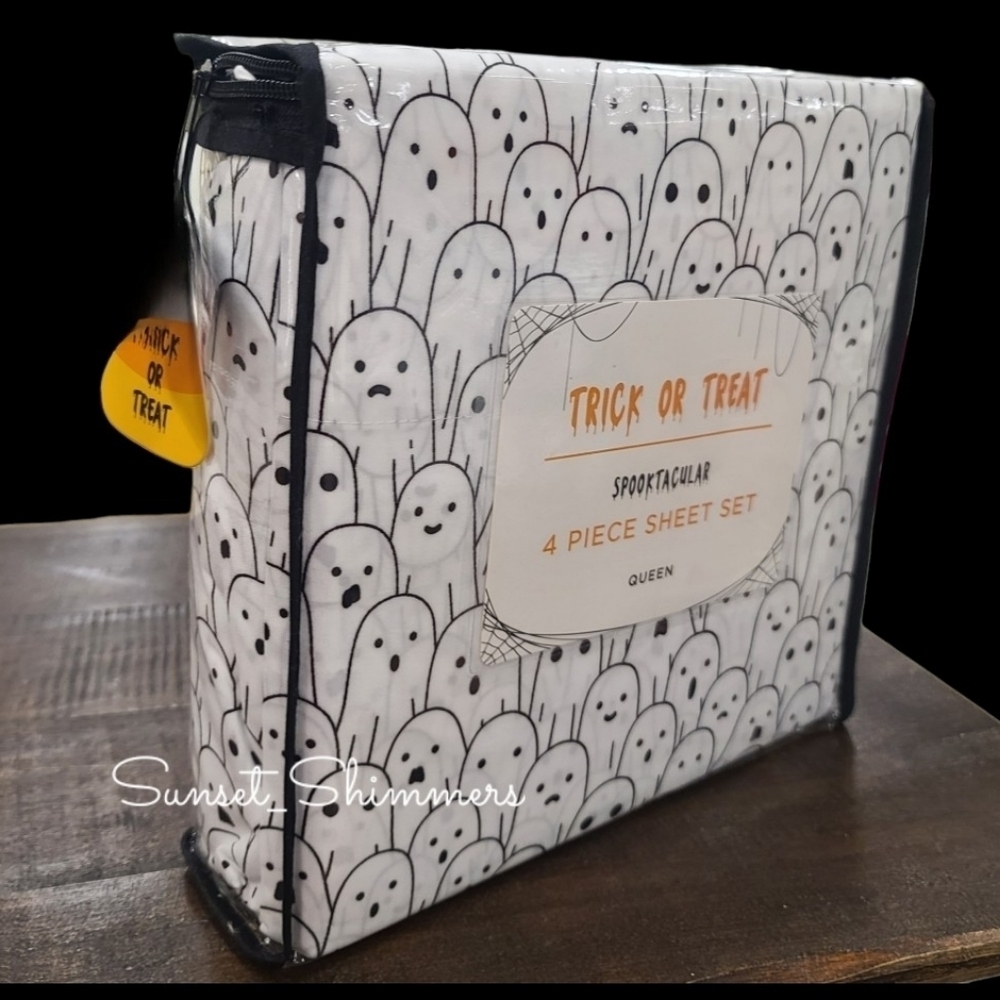 Halloween Trick or Treat Ghost Queen Size Sheet Set Black & White NEW